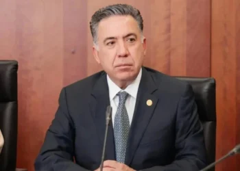 Pide Inzunza licencia para sesión extraordinaria
