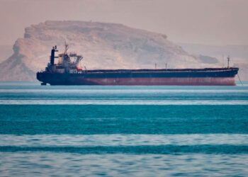EU ataca sitios de lanzamiento de misiles y buques de Irán