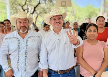 Apoyar a las jefas de familia, propone el diputado Fernández