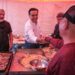 Recorre Luis Nava tianguis de Santa Mónica para dialogar con comerciantes y familias
