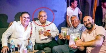 Cae ahora líder transportista ligado a foto con senador