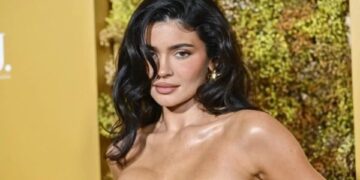 Enfrenta Kylie Jenner nueva demanda de ex empleada por abuso