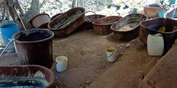 Desmantelan tres narcolaboratorios de Los Mayos en Sinaloa