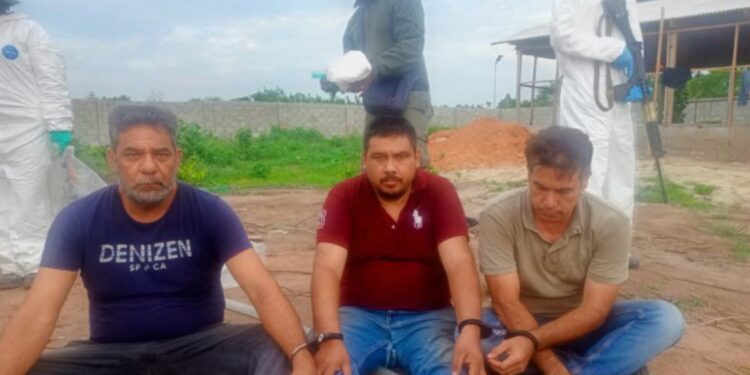 Nigeria detiene a tres mexicanos tras desmantelar un narcolaboratorio
