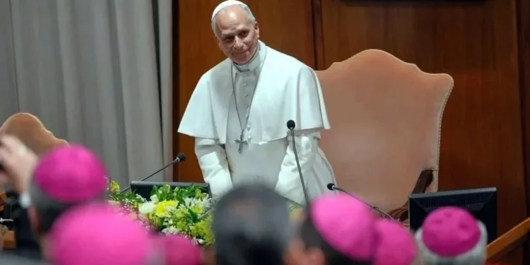 Pide Papa regular IA: ‘que no sea instrumento de dominación’