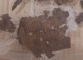 Descubren papiro de la ‘Ilíada’ de Homero en tumba de hace mil 600 años