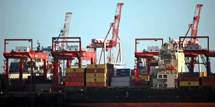 Retiran, por altos costos, rutas de fletes marítimos