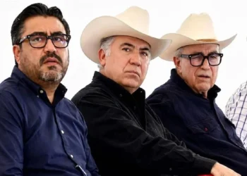 Revela Sheinbaum fichas rojas contra Rocha y acusados