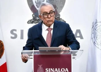 Pide licencia Rocha; tendrá fuero