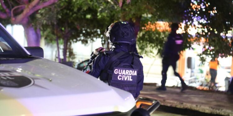 Abandonan 5 cuerpos calcinados en Pátzcuaro, Michoacán, tras ataque a la Guardia Civil