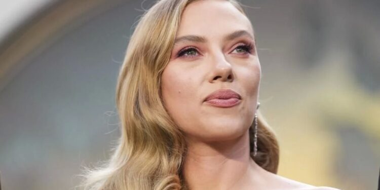 Se unen Scarlett Johansson y Sebastian Stan a The Batman II