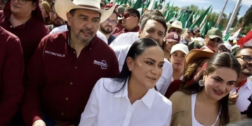 Marcha Morena contra Maru Campos en Chihuahua