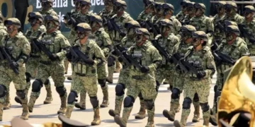 Exhibe Defensa élite militar a Sheinbaum
