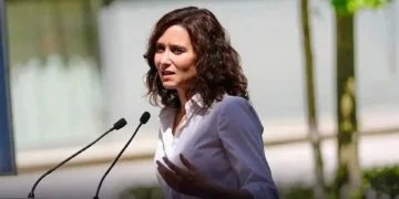 Dice Sheinbaum que visita de Ayuso a México fue ‘un fracaso’