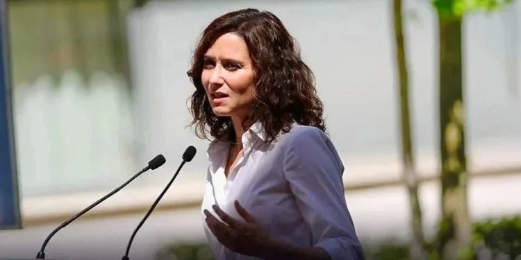 Dice Sheinbaum que visita de Ayuso a México fue ‘un fracaso’