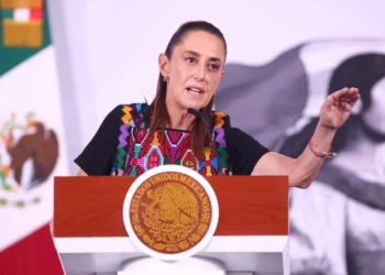 No van a intervenir en elecciones del 27, advierte Sheinbaum a EU