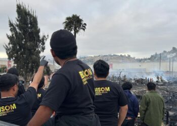 Incendio en Cañón del Padre, Tijuana, consume 39 viviendas