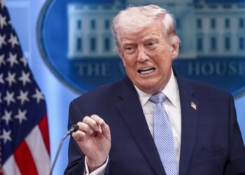 Trump amenaza a Irán con ataques de mayor intensidad si no accede a un acuerdo de paz