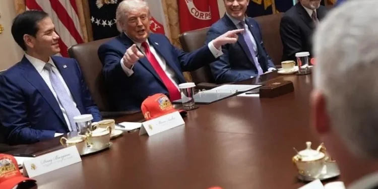 Quiere Trump 50% de contenido estadounidense en autos