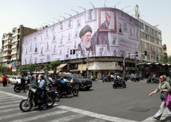 Trump amenaza con “borrar de la faz de la Tierra” a Irán si ataca buques estadounidenses
