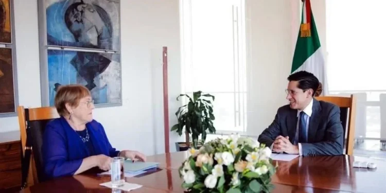 Se reúne Velasco con Michelle Bachelet
