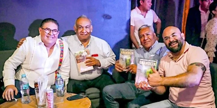 A mí que me revisen, dice senador tras foto con detenidos