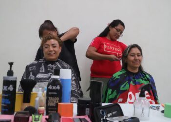 Abren nueva convocatoria para sumarse a talleres del Centro de Empoderamiento; se gradúan 312