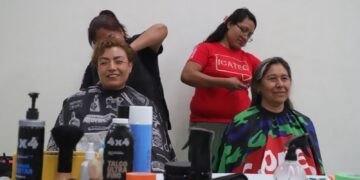 Abren nueva convocatoria para sumarse a talleres del Centro de Empoderamiento; se gradúan 312