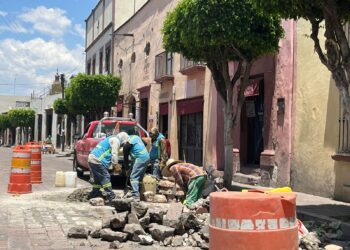 Refuerzan recolección de basura, limpieza pluvial y bacheo ante temporada de lluvias en San Juan del Río