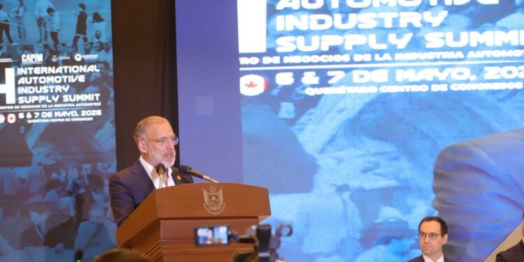 Marco Del Prete inaugura cuarto Congreso automotriz en Querétaro