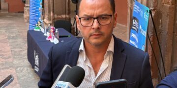 Preparan operativo de revisión de mochilas tras supuesta amenaza en Bachilleres UAQ