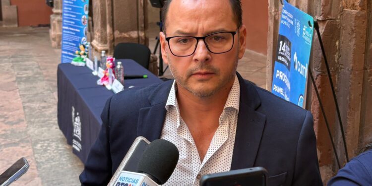 Preparan operativo de revisión de mochilas tras supuesta amenaza en Bachilleres UAQ