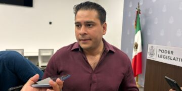 Llama Eric Silva a bancada de Morena a retomar trabajo legislativo, sin debates