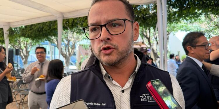 Sigue preparación de consentimiento informado para aplicar “operación mochila”: UAQ