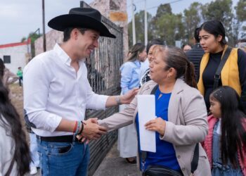 Encabeza Rodrigo Monsalvo festejos por el Día de las Madres en Chichimequillas