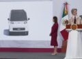Presenta Sheinbaum prototipo del minivehículo Olinia