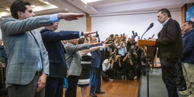 José Bernal toma protesta como nuevo presidente de la CIRT en Querétaro