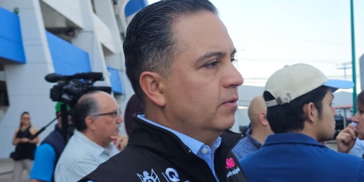 Vetan a Gerardo Ortiz de Querétaro por interpretar narcocorridos en Pedro Escobedo