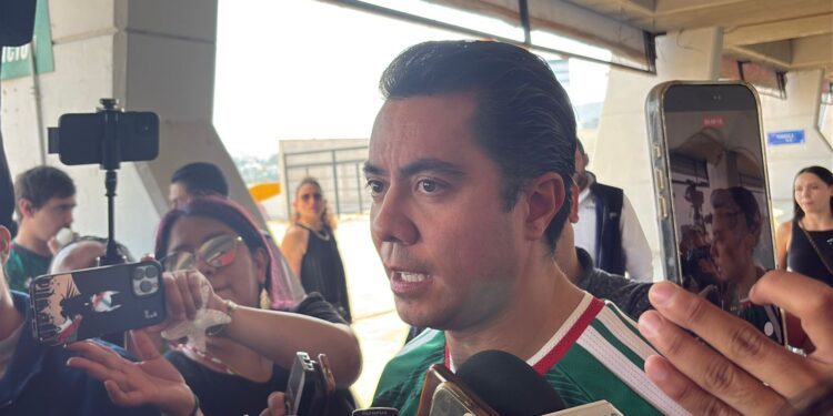 Respalda Felifer Macías a Agustín Dorantes; reconoce labor de trabajadores domésticos