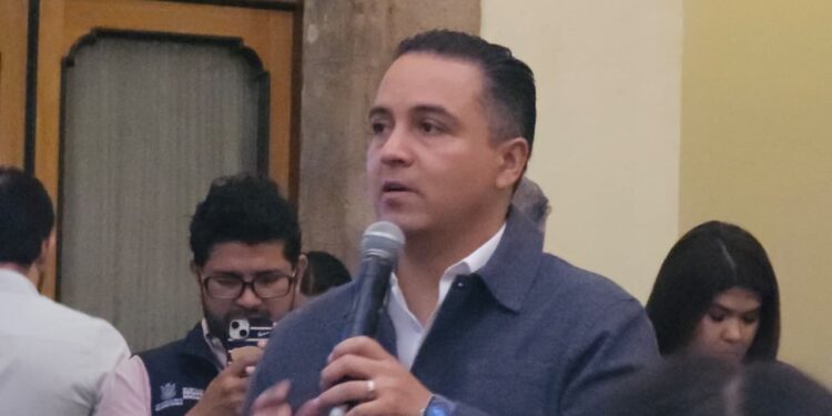 Secretaría de Gobierno impondrá sanciones a notarías por quejas sin resolver: Eric Gudiño