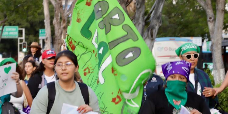 Sinuhé Piedragil esperará dictamen de todas las iniciativas relacionadas con el aborto