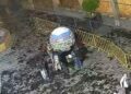Detienen a dos mujeres por pintas en balones de exposición en Plaza de Armas