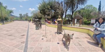 Elementos de seguridad recuperan escultura de Puente de la Historia