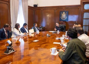 Kuri se reúne con personal de la CFE; atenderán apagones y nuevos proyectos