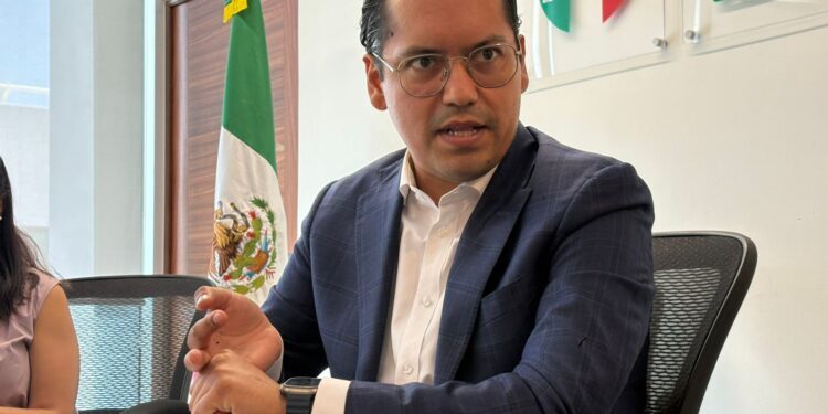 Denuncia Chepe Guerrero persecución contra Maru Campos