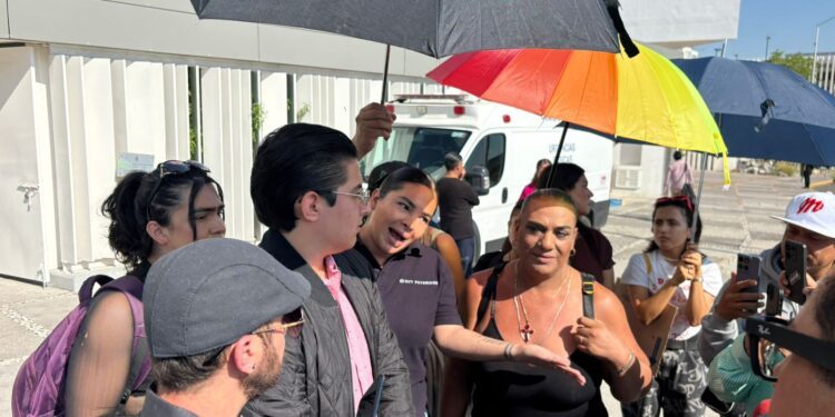 Colectivos Trans acuden a congreso para conocer destino de iniciativa de Identidad de Género