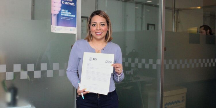 Ginna Guzmán impulsa protección y defensa de adultos mayores