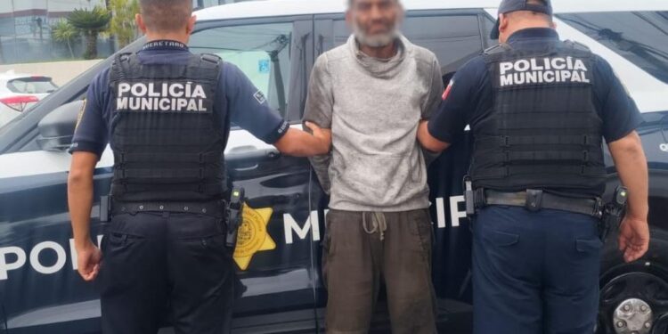 Detienen a “Greñas” por daños y robo a vehículo