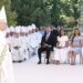 Una marea multicultural se congrega alrededor del Papa