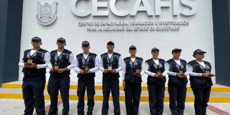 Graduación de cadetes en Querétaro fortalece corporaciones policiales con 58 nuevos elementos